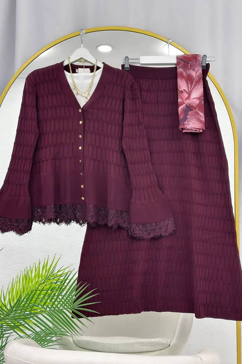 Dantel Detaylı Triko Kalem Takım – Bordo