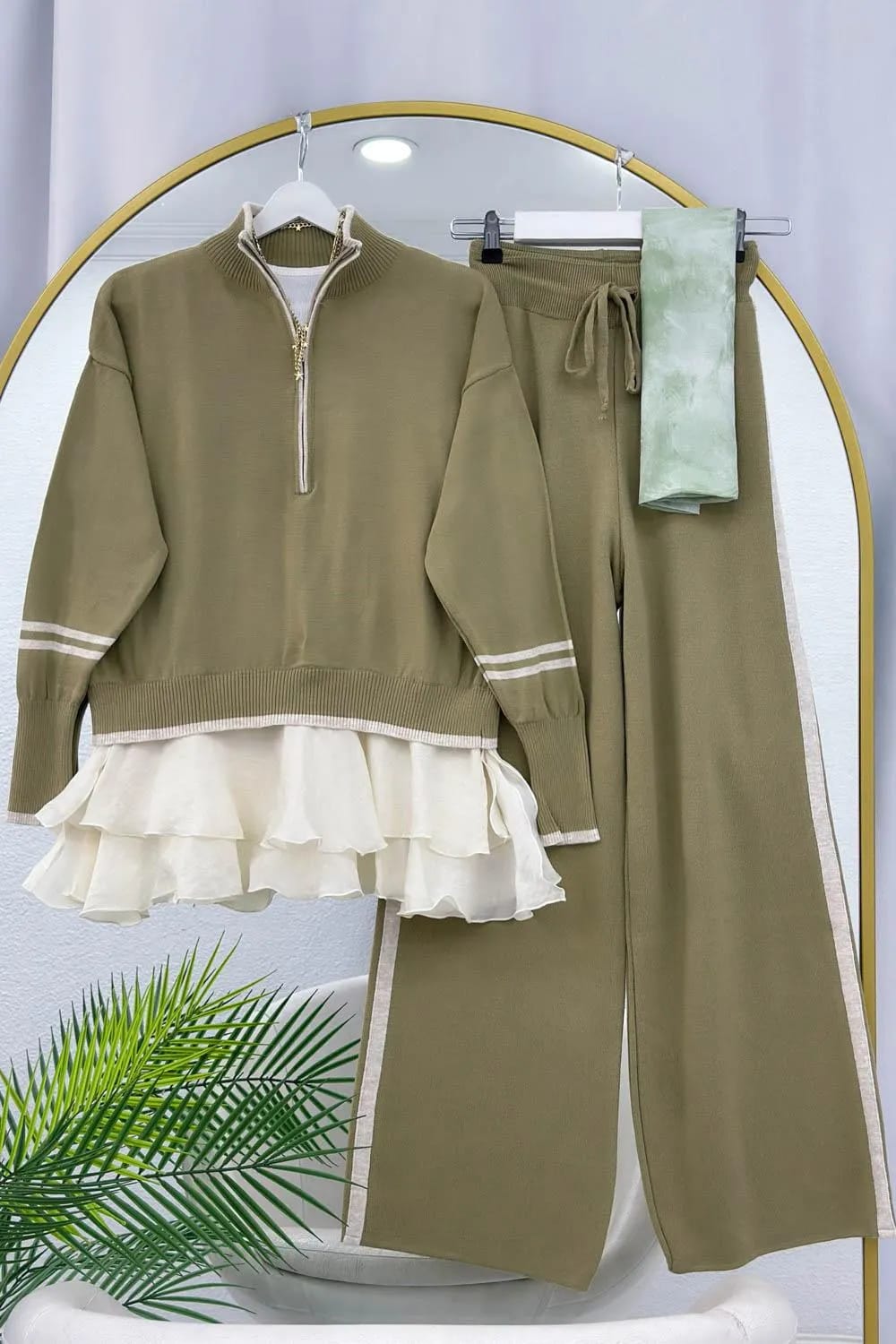 Fırfırlı Pantolonlu Triko Takım – Mint Yeşili